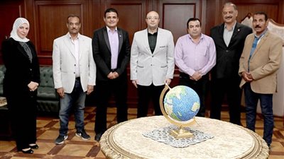 محافظ بني سويف: دعم جهود الاتحاد الرياضي للجهاز الإداري 