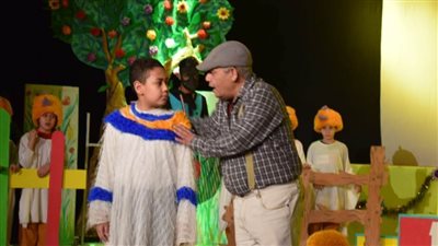 «بلد العصفور» يواصل عروضه على مسرح ديوان عام محافظة المنيا 