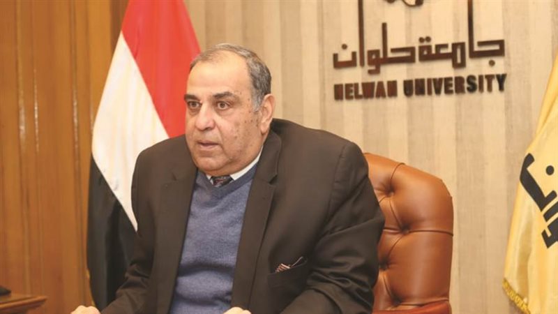 الدكتور ممدوح مهدي