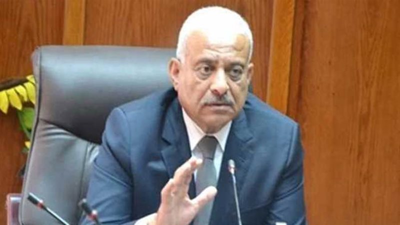 محافظ السويس عبد