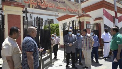 محافظ أسيوط يتفقد بعض مقار لجان امتحانات الثانوية العامة ومقر غرفة عمليات الامتحانات.. (صور)