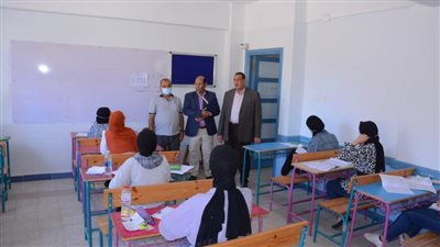 ٣٣٤٠٨ طلاب وطالبات بالشعبة العامة يؤدون الامتحانات في مادة اللغة العربية