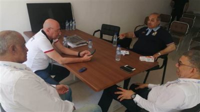 حطب يجتمع بإدارة بعثة مصر في دورة ألعاب البحر المتوسط بوهران