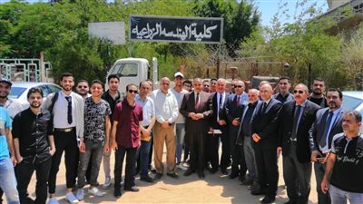 رئيس جامعة الأزهر يتفقد لجان امتحانات كلية الهندسة الزراعية 