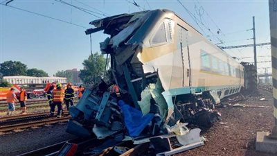مصرع وإصابة 6 أشخاص في حادث قطار شمال شرق التشيك