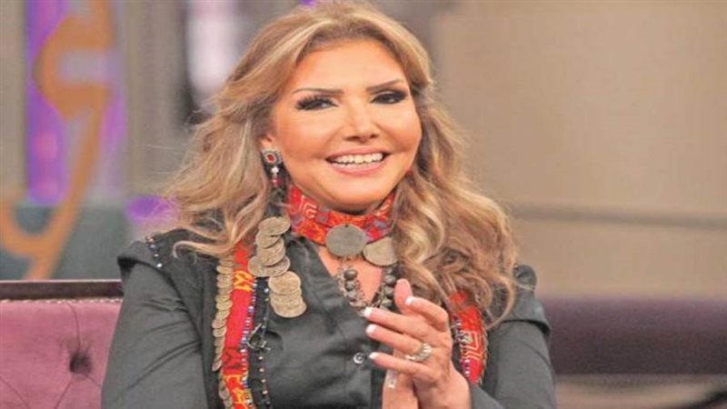 الفنانة نادية مصطفى