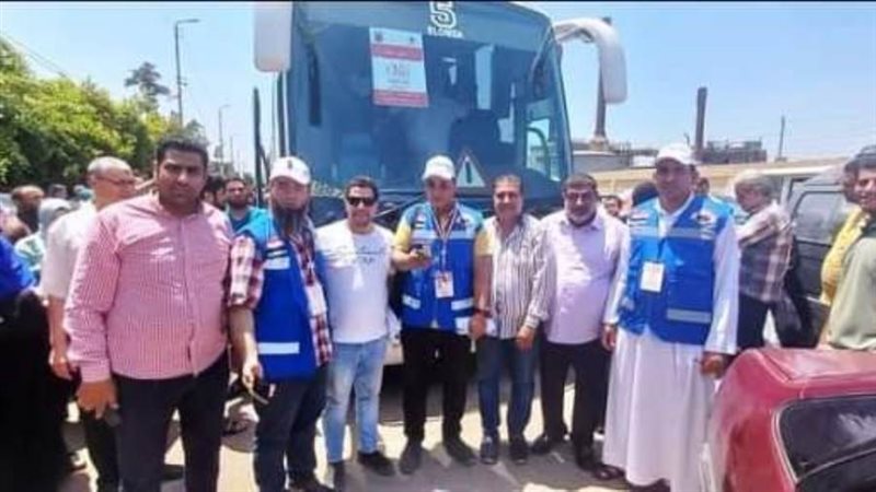 الحجاج مع المشرفين