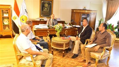 محافظ أسيوط يعلن استكمال أعمال تسليم وتشغيل الشبكات بمشروعات صرف صحي 