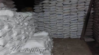 محافظ أسيوط يعلن ضبط حوالي 180 طن أسمدة مدعمة محظور تداولها 
