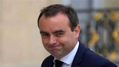 فرنسا ترسل كميات كبيرة من ناقلات الجنود المدرعة لأوكرانيا