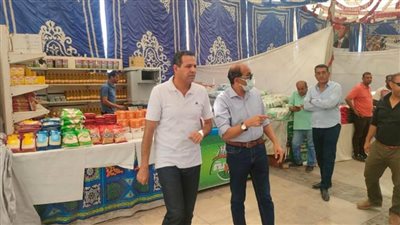 رئيس مدينة الأقصر يتفقد معارض بيع مستلزمات عيد الأضحى المبارك