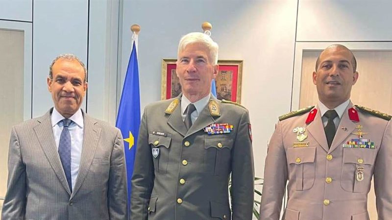 عبد العاطى وروبرت