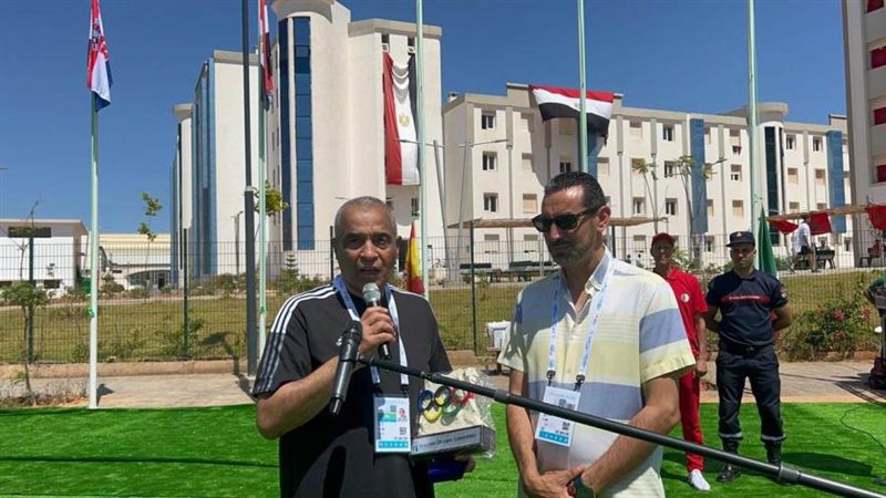 رفع علم مصر علي مدخل