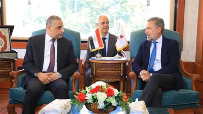 محافظ سوهاج يستقبل السفير الإيطالي في زيارته الأولى لمحافظة سوهاج