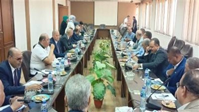 مجلس إدارة اتحاد عمال مصر ينتخب هيئة مكتب لدورة جديدة