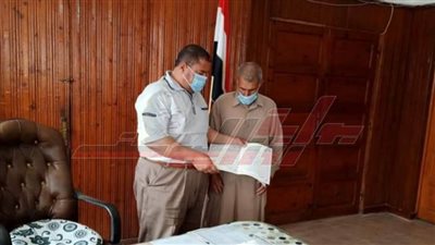 تسليم عقود تقنين أملاك الدولة بمدينة بلطيم