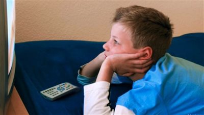 دراسة تحذر من مخاطر مشاهدة التلفاز أثناء النوم 