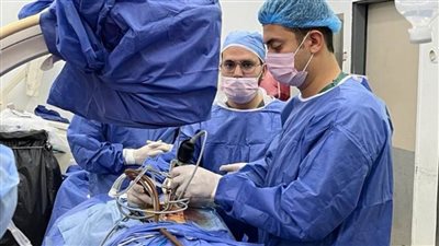 نجاح أول جراحة في العمود الفقري بالمنظار داخل مستشفي الهلال