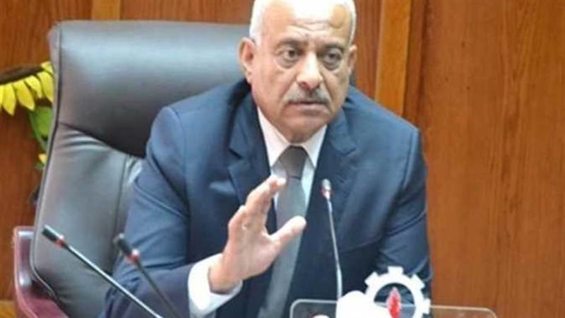 محافظ السويس عبدالمجيد