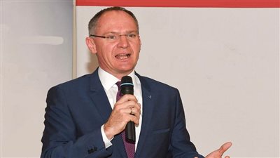 وزير داخلية النمسا: تخفيف الأعباء على نظام اللجوء يتطلب تكثيف محاربة الإتجار بالبشر