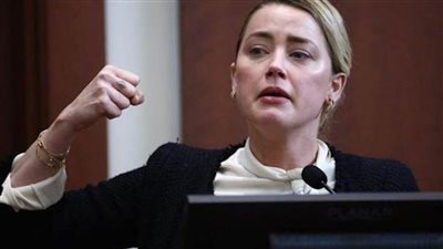 تهمة جديدة تلاحق الممثلة الأمريكية أمبر هيرد