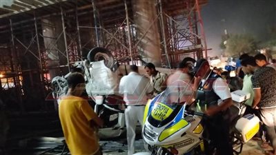  انقلاب سيارة ميكروباص من أعلى كوبري 