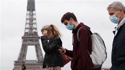 فرنسا توصي المواطنين باستخدام أقنعة الوجه بعد عودة ارتفاع الإصابات بكورونا