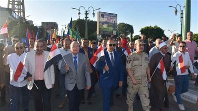 محافظ المنيا يقود مسيرة شبابية ضمن احتفالات المحافظة بالذكرى التاسعة لثورة 30 يونيو المجيدة