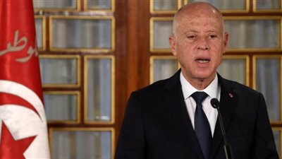 الرئيس التونسي يوجه بإيجاد حلول فورية لوضع المواطنين العالقين بالخارج