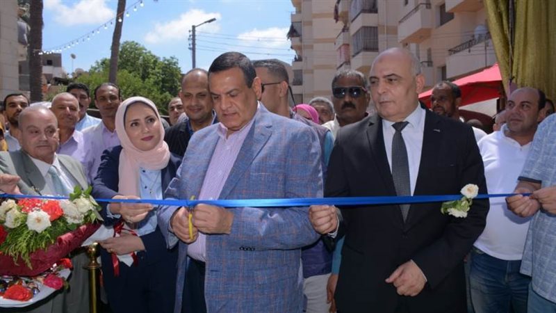 محافظ البحيرة يفتتح
