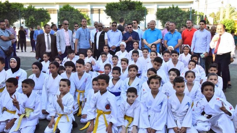 وزير الشباب والرياضة