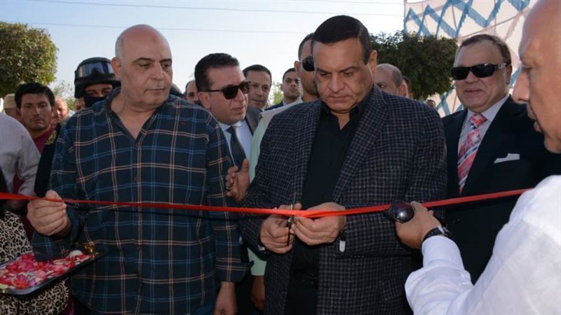 محافظ البحيرة يفتتح