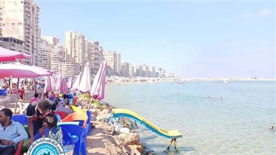 شواطئ الإسكندرية تستعد لاستقبال المصطافين