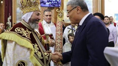 محافظ المنيا يشهد حفل تجليس الأنبا أنيانوس مطرانا لبني مزار والبهنسا