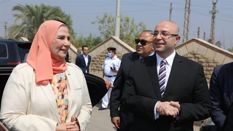 محافظ بنى سويف يستقبل