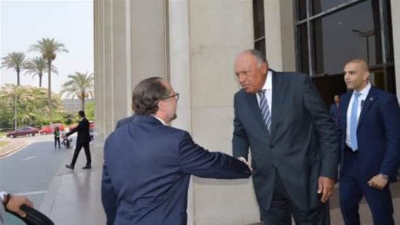 سامح شكري يستقبل