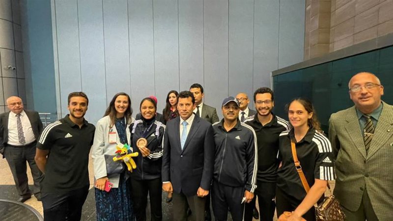 د. أشرف صبحى