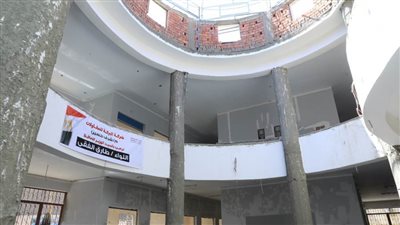 محافظ سوهاج يتفقد أعمال التشطيبات النهائية لمشروع إنشاء السوق الحضري بـ