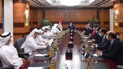 رئيس الوزراء يلتقي وزير الصناعة والتكنولوجيا المتقدمة الإماراتي والوفد المرافق له