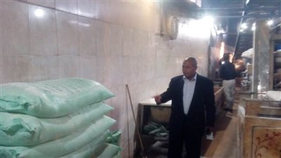 ضبط طن و700 كيلو دقيق مدعم داخل مخبز بلدي بكفر الشيخ
