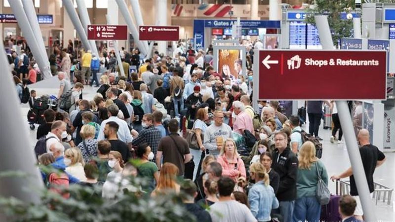 زحام في مطارات اوروبا