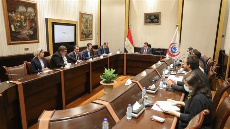 اجتماع وزير الصحة