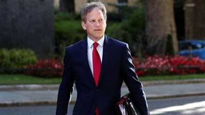 وزير النقل البريطاني يطالب جونسون بالاستقالة