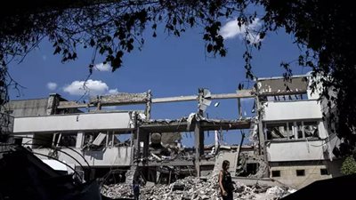 استمرار إجلاء المدنيين من سلوفيانسك مع تقدم القوات الروسية في شرق أوكرانيا