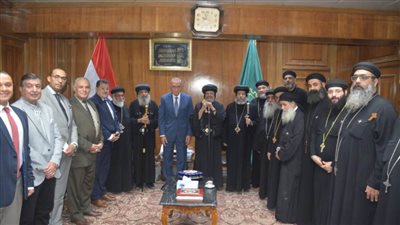 وفد من الكنيسة يهنئ محافظ القليوبية بعيد الأضحى