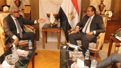 رئيس الرعاية الصحية يبحث التعاون في السياحة العلاجية مع شركة طبية