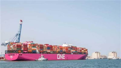 ميناء دمياط يستقبل 9 سفن وتغادره 10 سفن خلال 24 ساعة