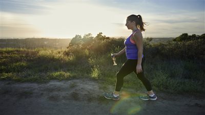 هل يمكن للمشي أن يخفّض ضغط الدم؟