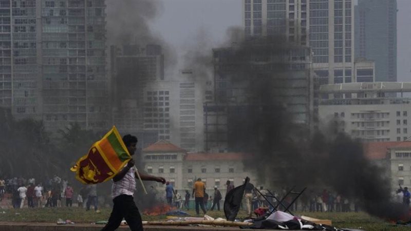 الاحتجاجات بسبب الأزمة