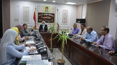 نائب محافظ الوادي الجديد تتابع أداء غرف العمليات وآليات التعامل مع البلاغات